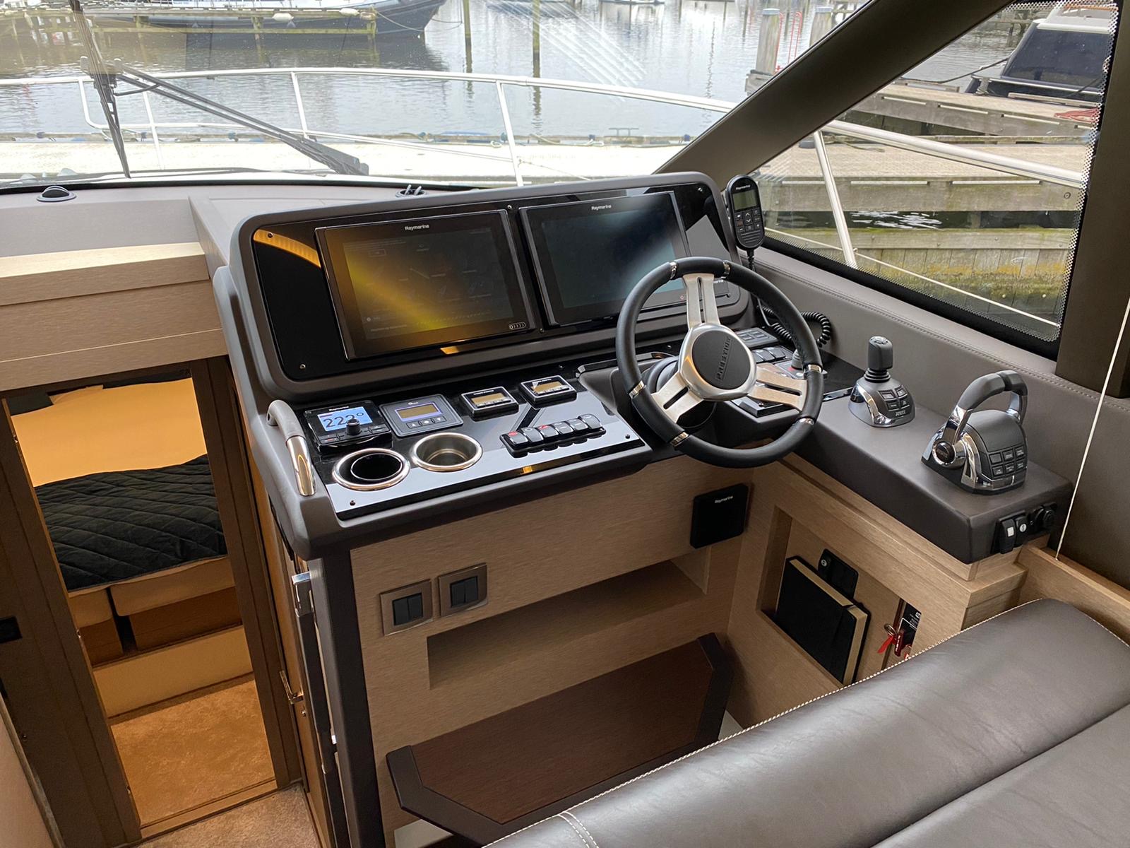 foto: 20 Prestige 460 flybridge #100