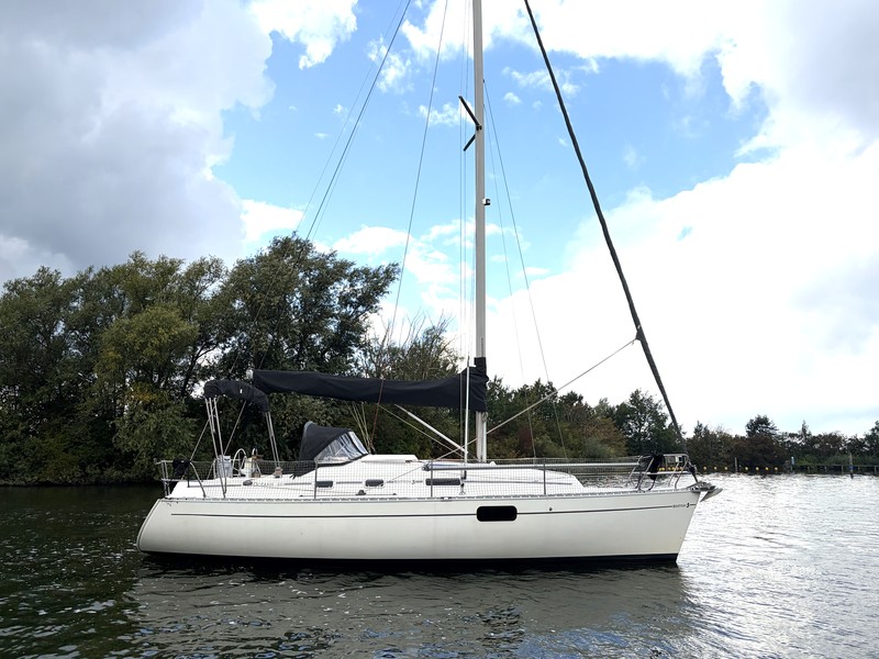 foto: 32 Beneteau Oceanis 321