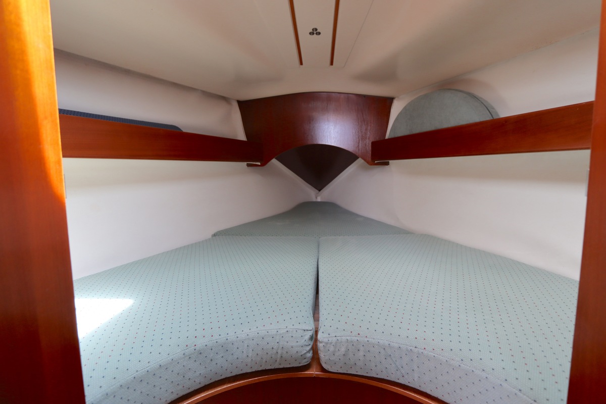 foto: 31 Beneteau Oceanis 300