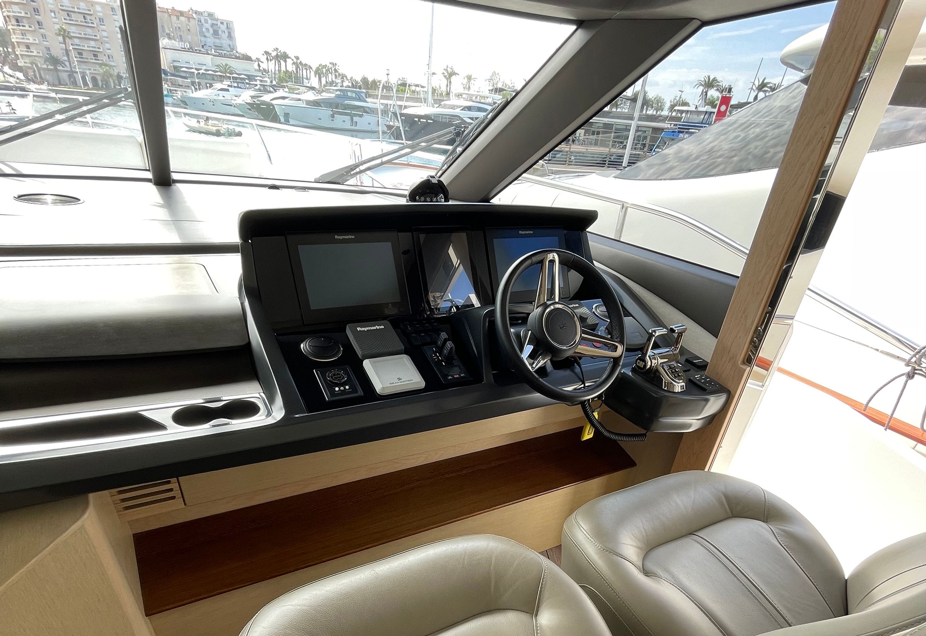 foto: 10 Princess  75 HT