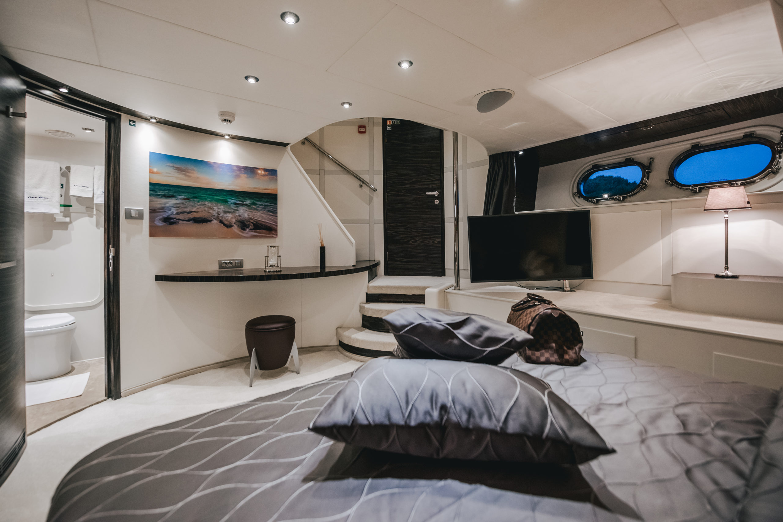 foto: 40 OceanLine One Blue
