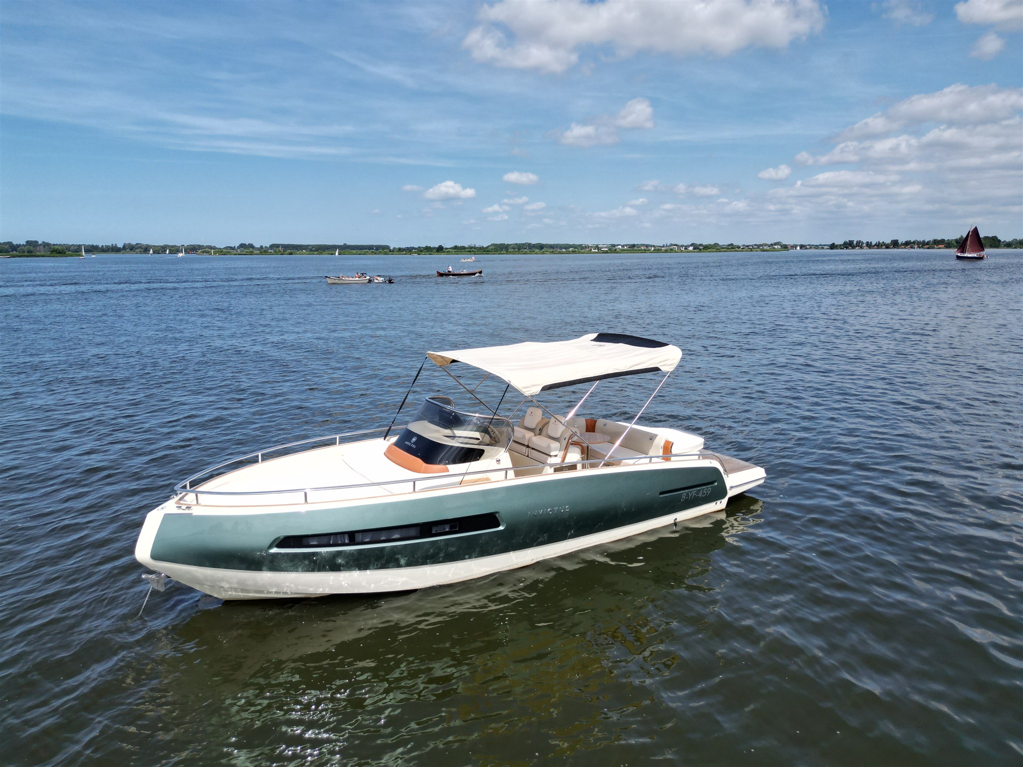 foto: 26 Invictus GT 280