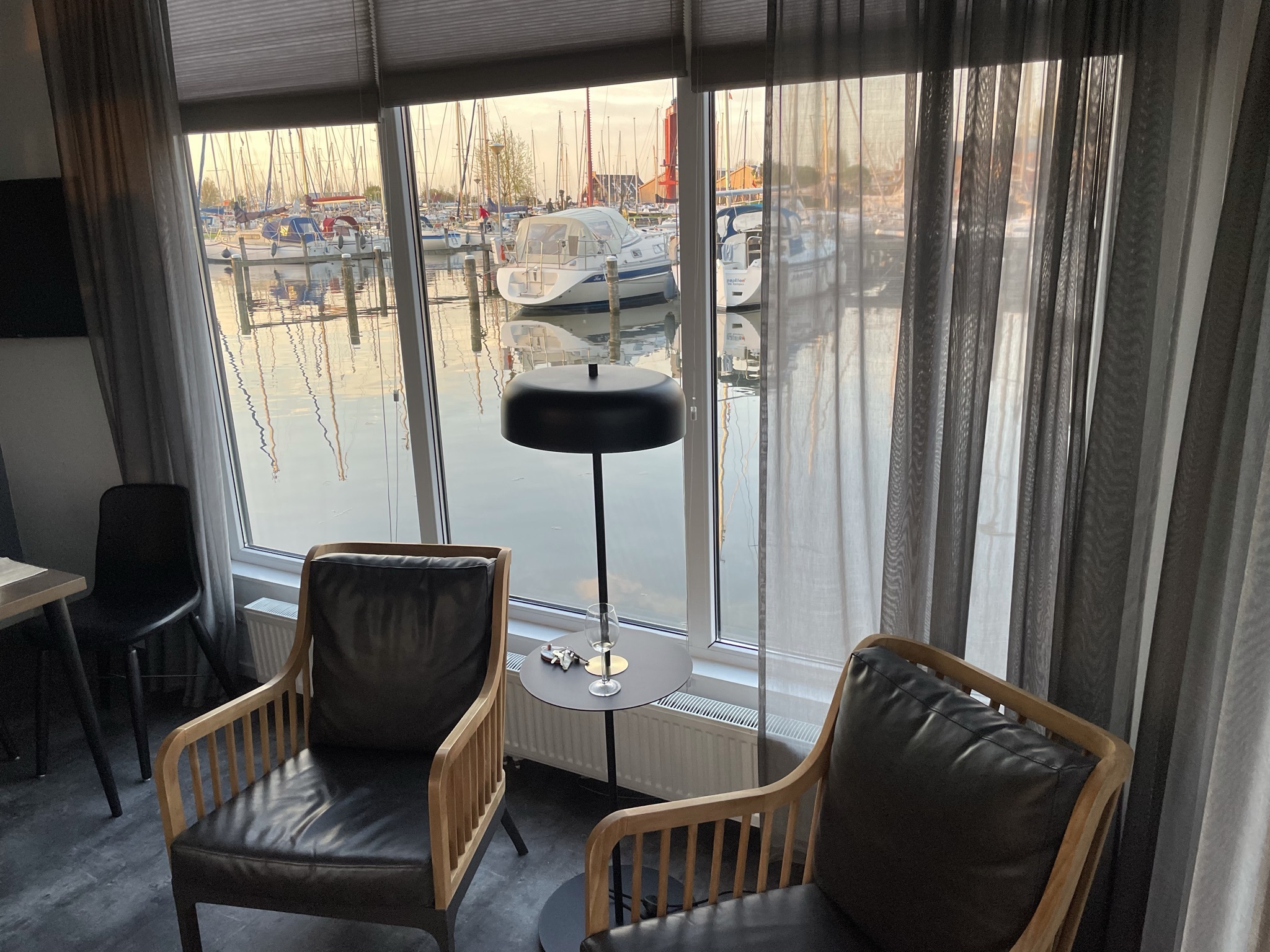 foto: 21 Aquavive Houseboat 1500 Met Vaste Overneembare Ligplaats In Warns