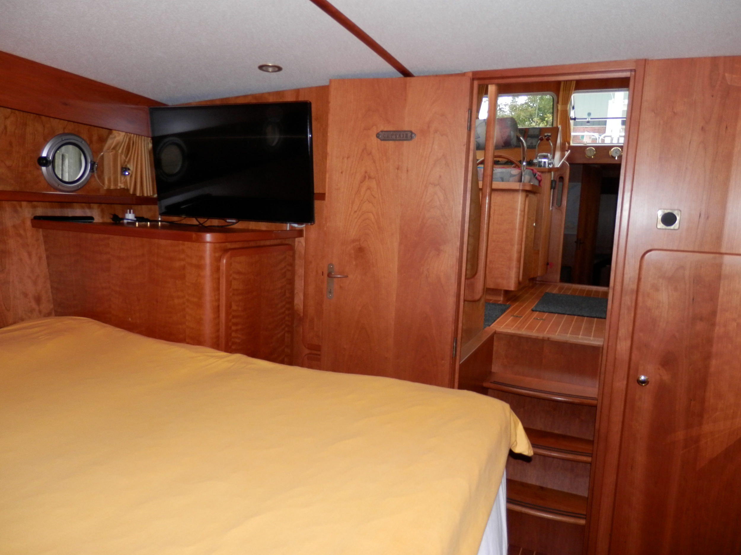 foto: 31 Linssen 380 Dutch Sturdy AC Twin