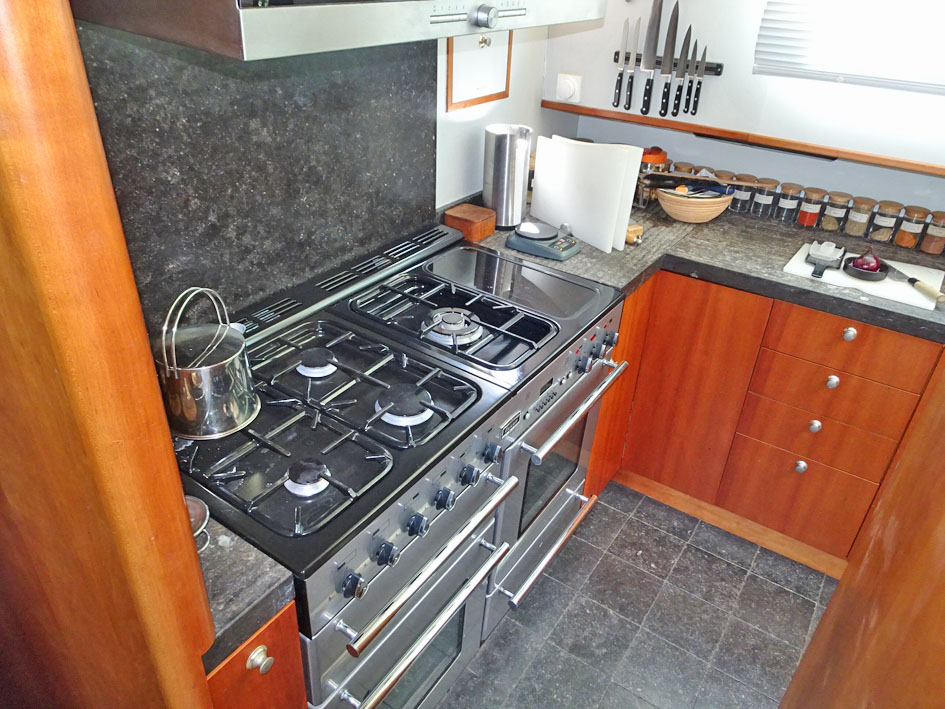 foto: 60 Luxe Motor 24.00, UBC Rijn