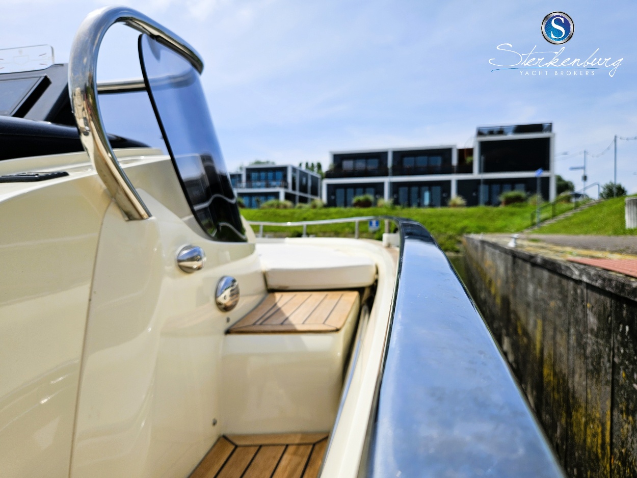 foto: 22 Invictus 280 GT