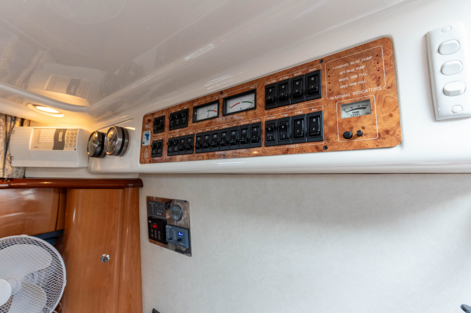foto: 84 Sealine Sealine S37