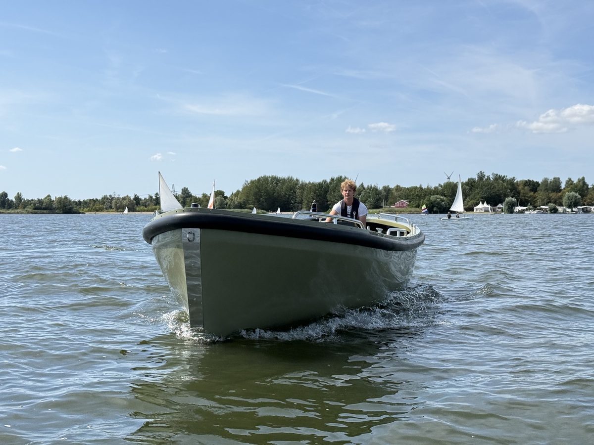 foto: 19 Stormer E-Lifeboat 75