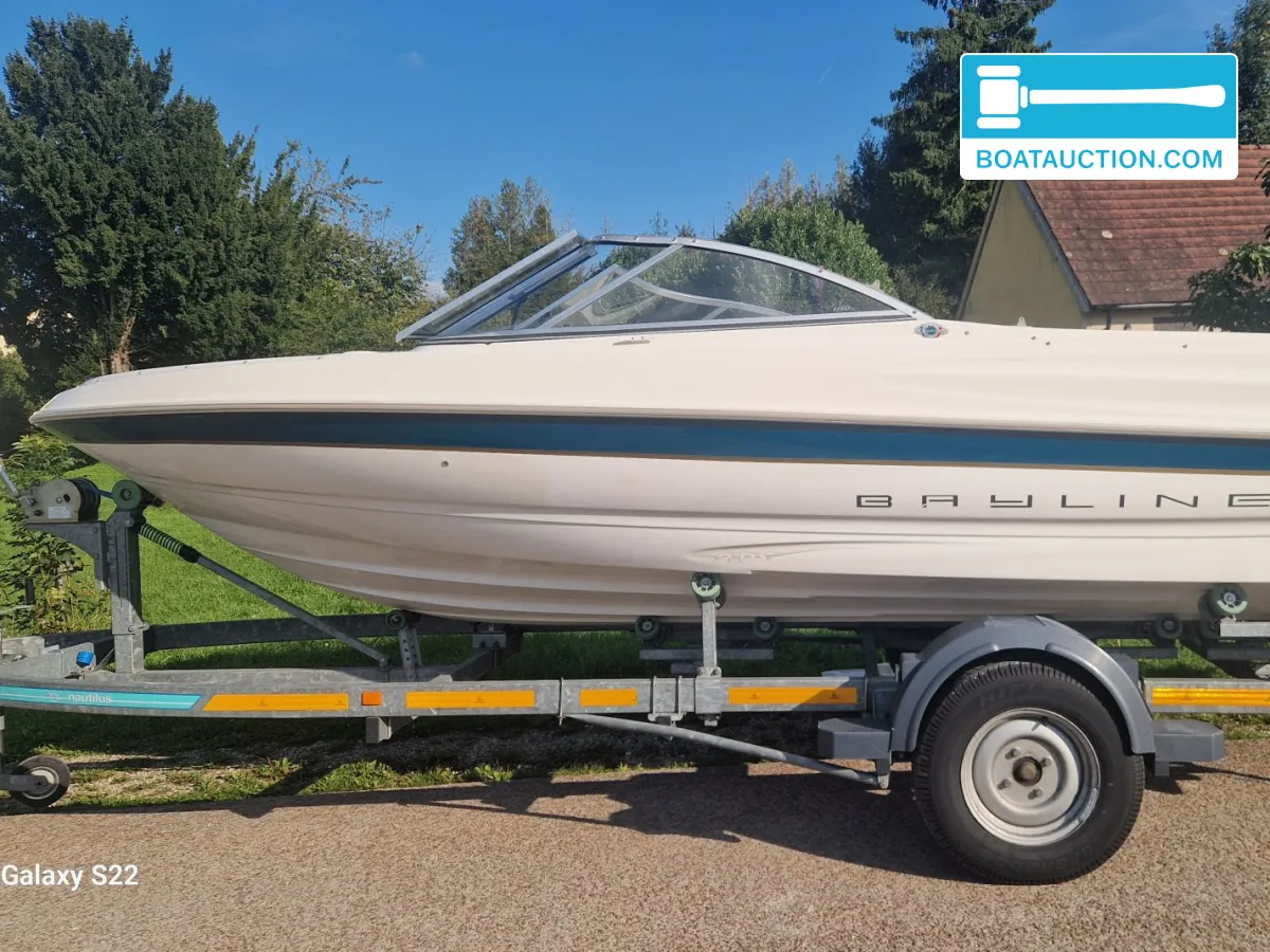 foto: 9 Bayliner 1750 CAPRI