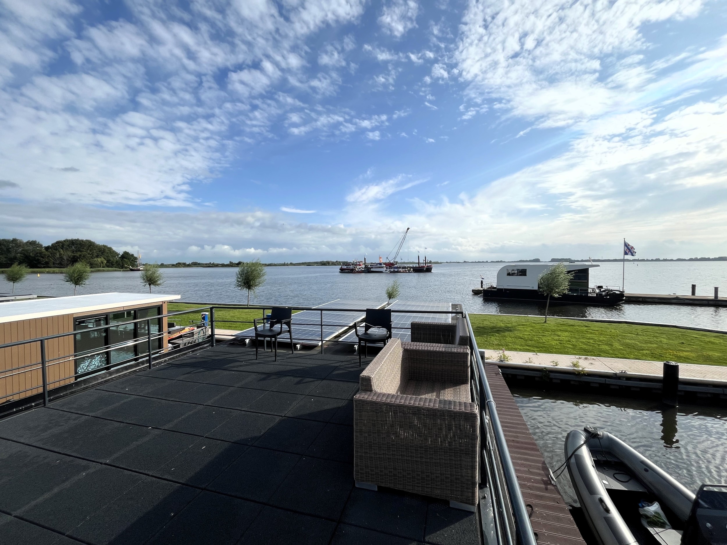foto: 46 Castalia Met Koopligplaats 1460 X 500 Special Houseboat