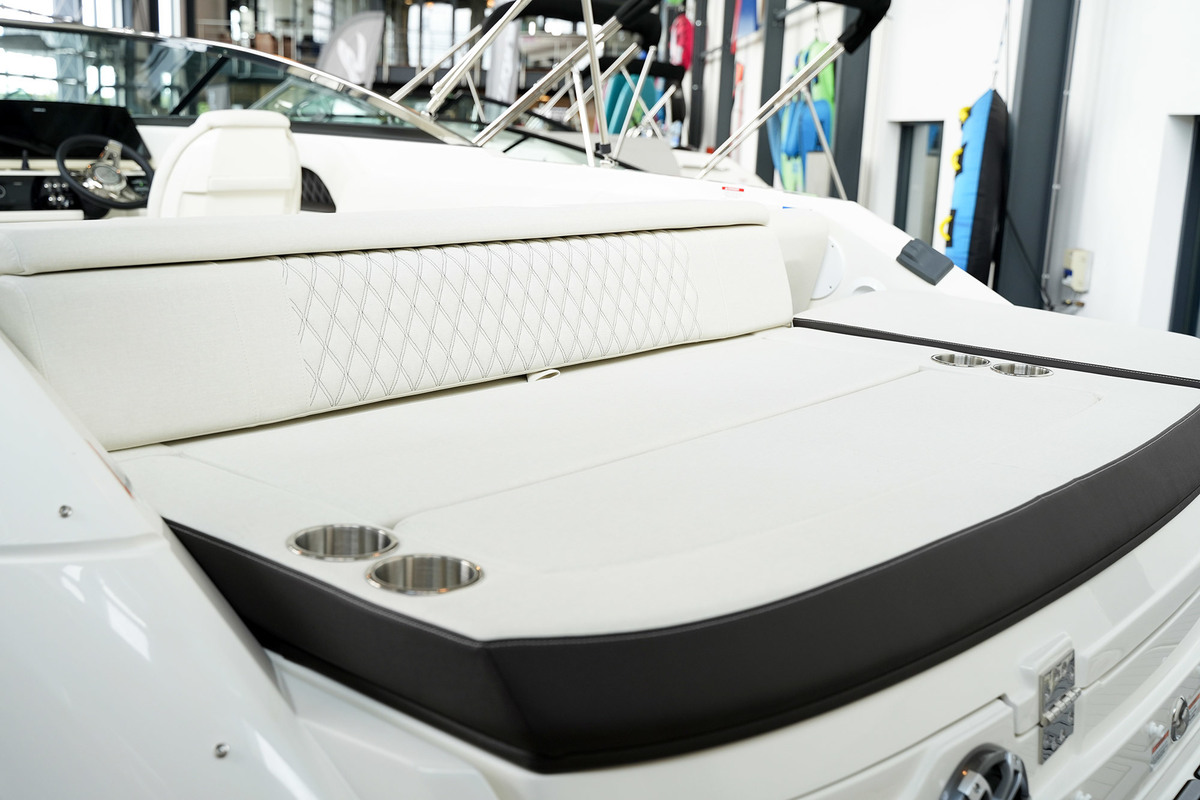 foto: 38 Sea Ray SLX 250