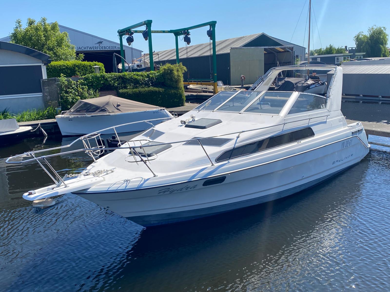 hoofdfoto: 1 Bayliner 2855