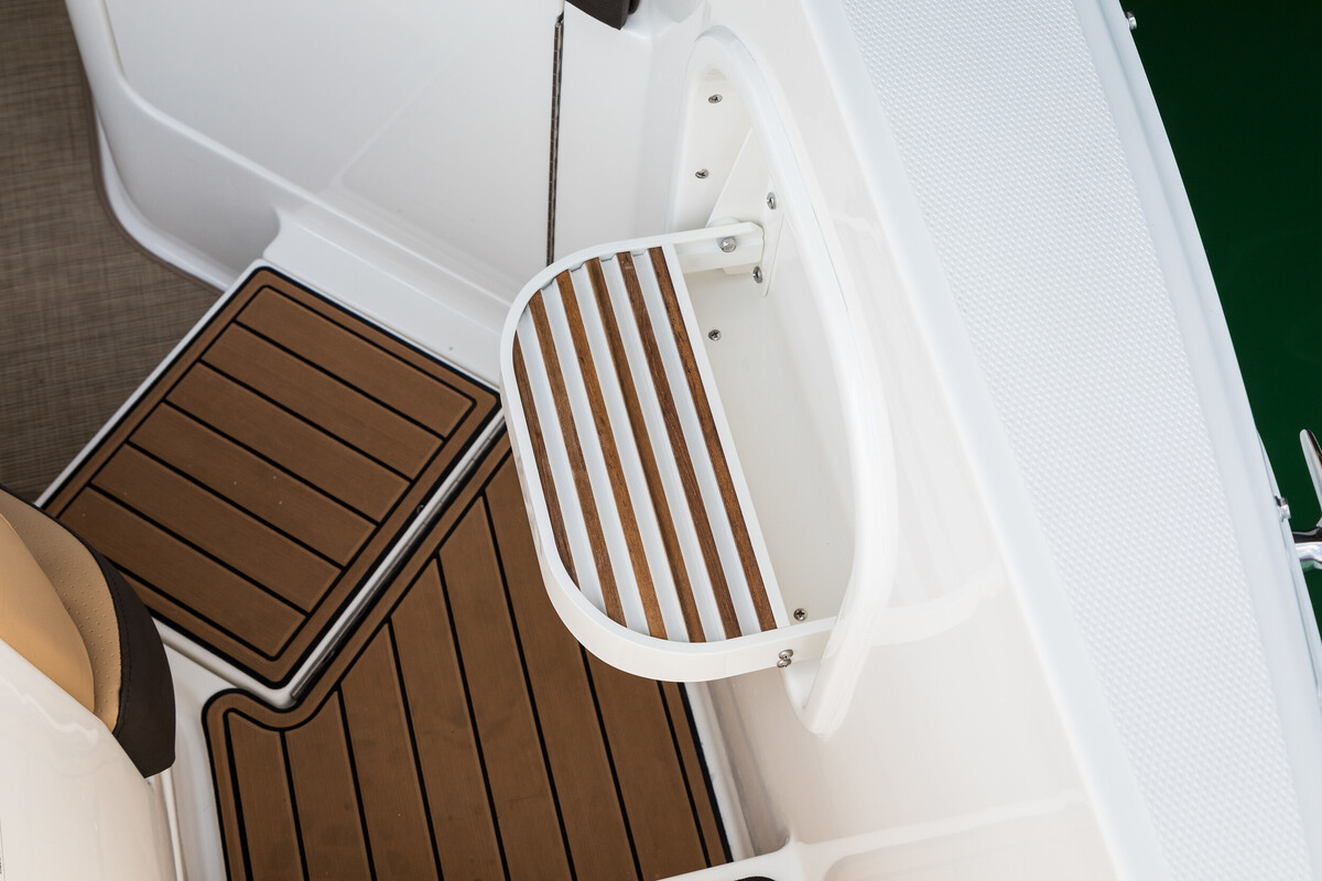 foto: 22 Sea Ray SLX 310 Outboard