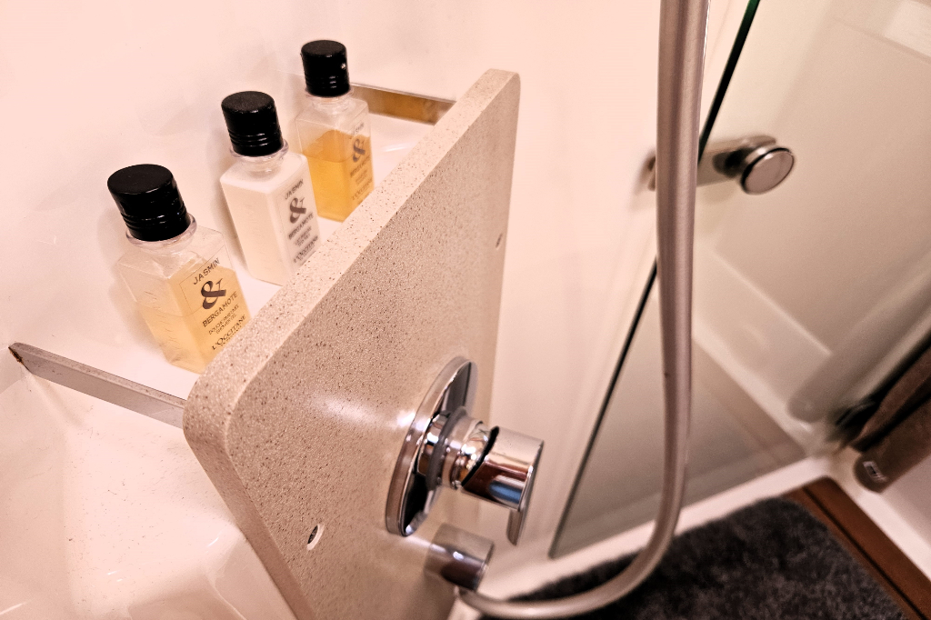 foto: 101 Bavaria 43 HT