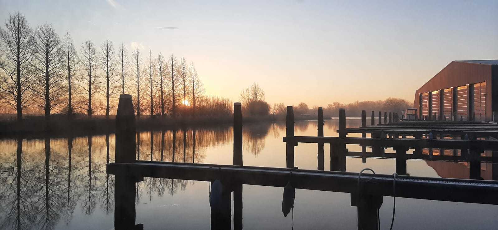 foto: 27 Campi 400 Per Direct Irnsum Ligplaats (Houseboat)