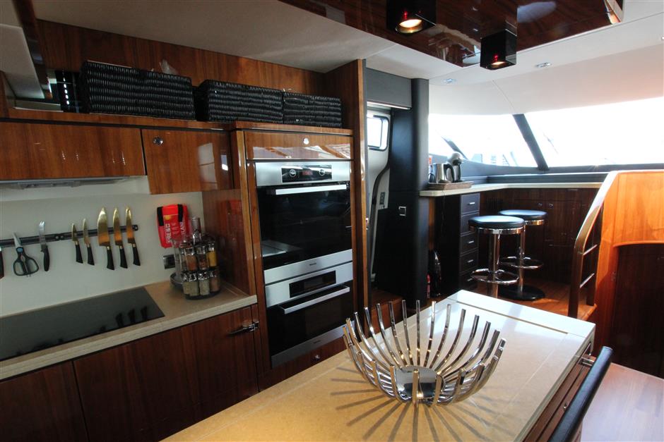 foto: 20 Fairline 78