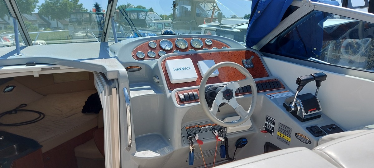 foto: 27 Bayliner 305