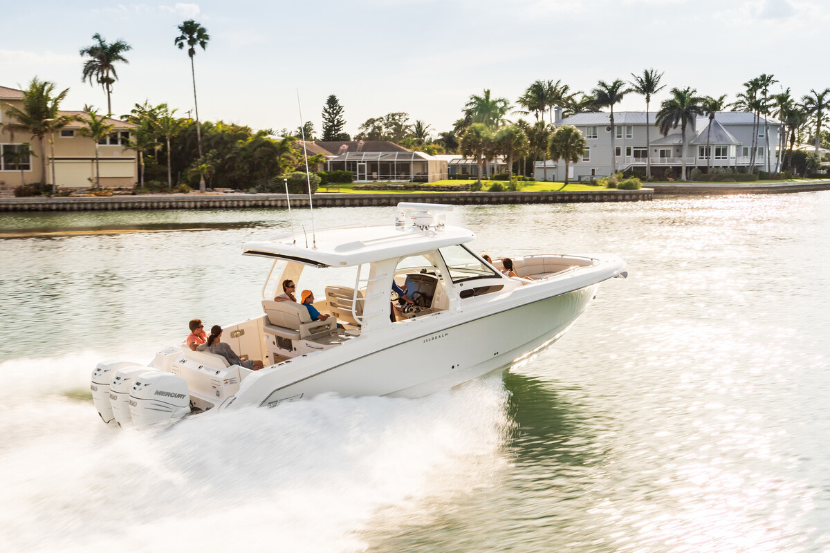 foto: 46 Boston Whaler 350 Realm