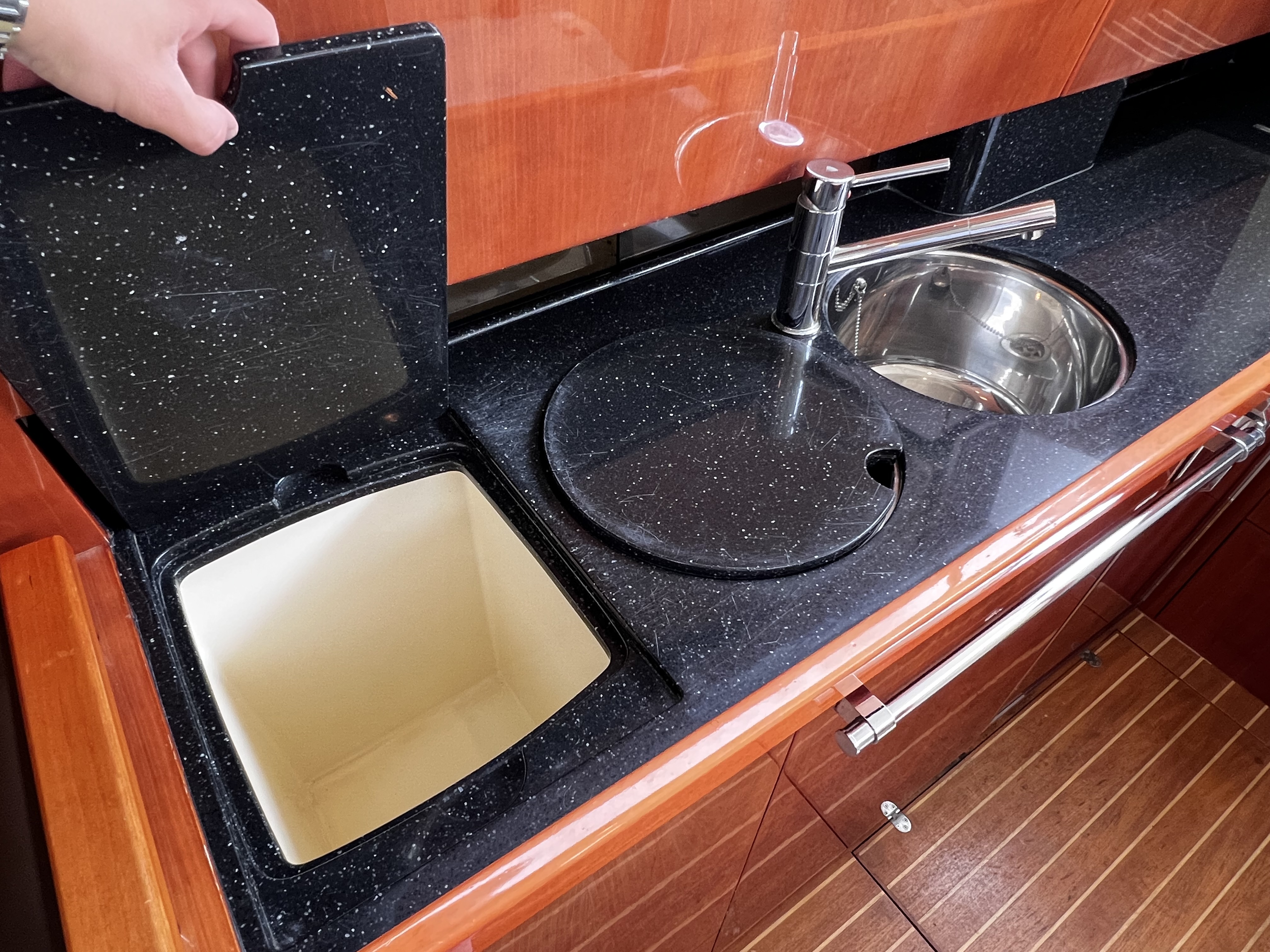 foto: 30 Fairline Phantom 46