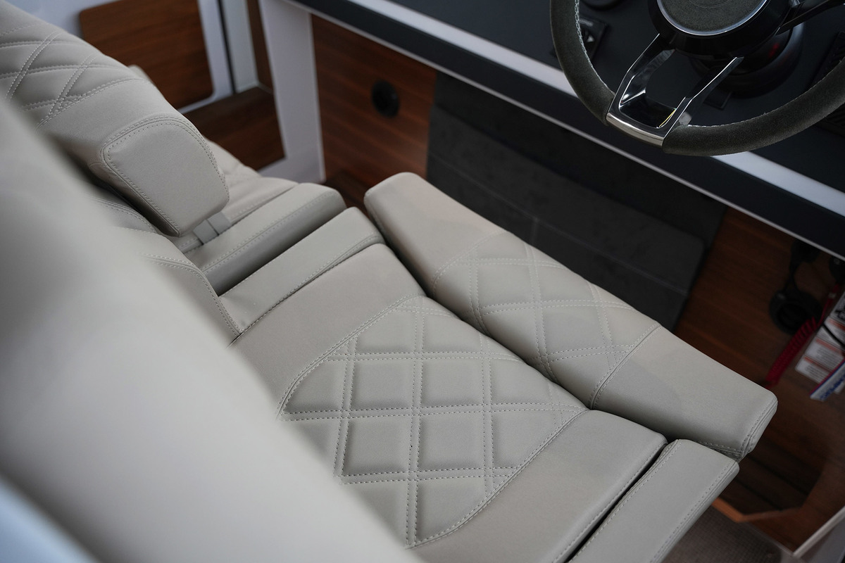 foto: 59 Axopar  28 Cabin
