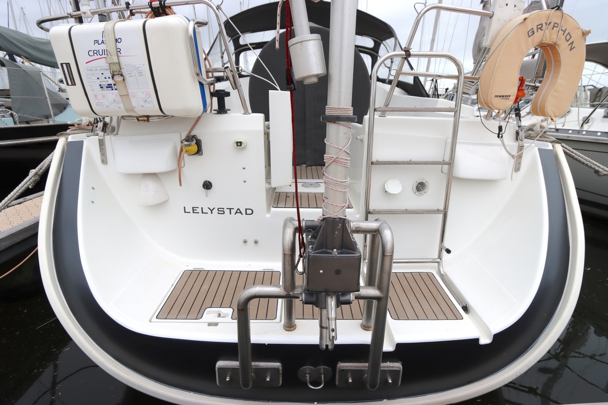 foto: 127 Beneteau Oceanis 423 Clipper 