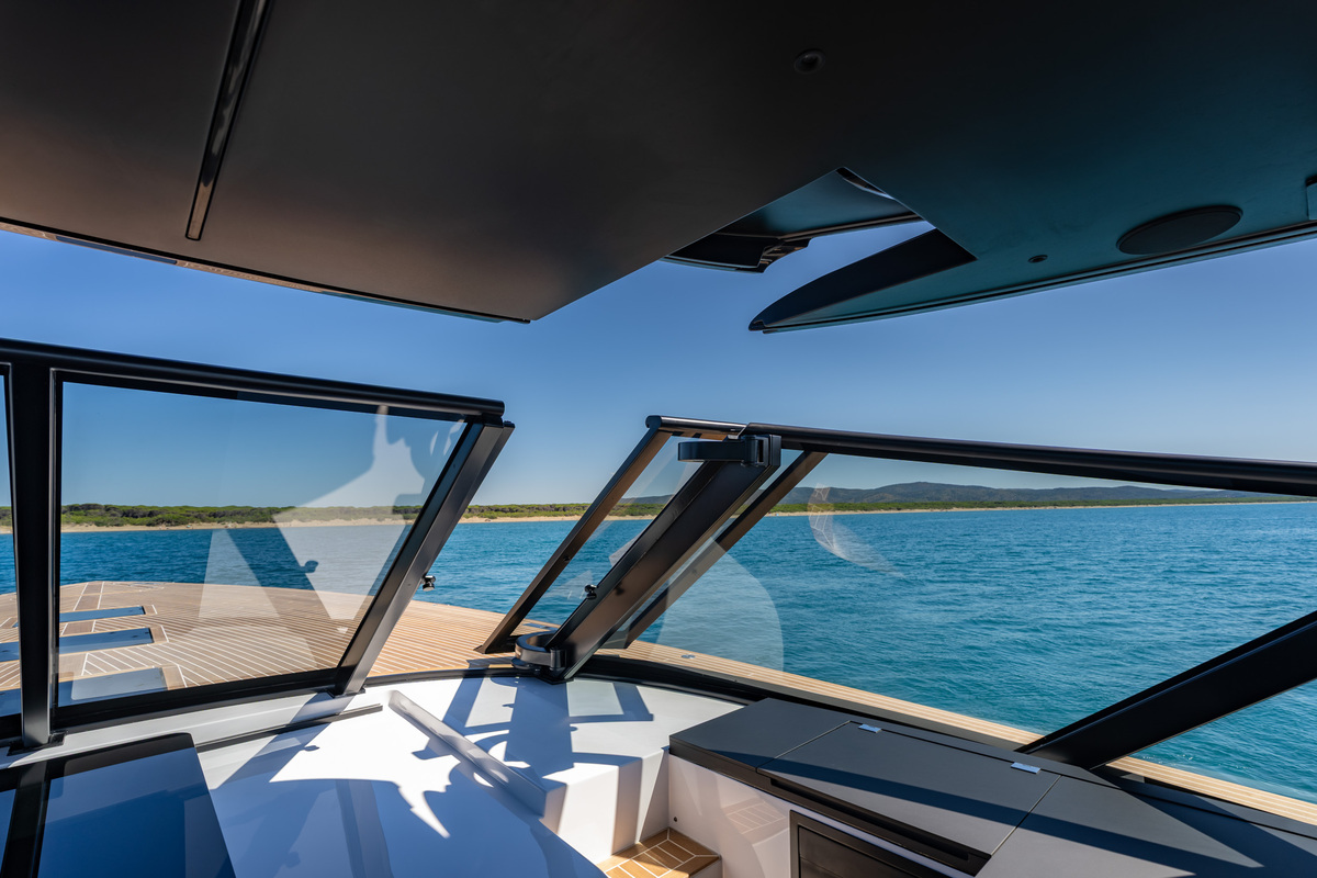 foto: 44 Van Dutch 75 - NEW