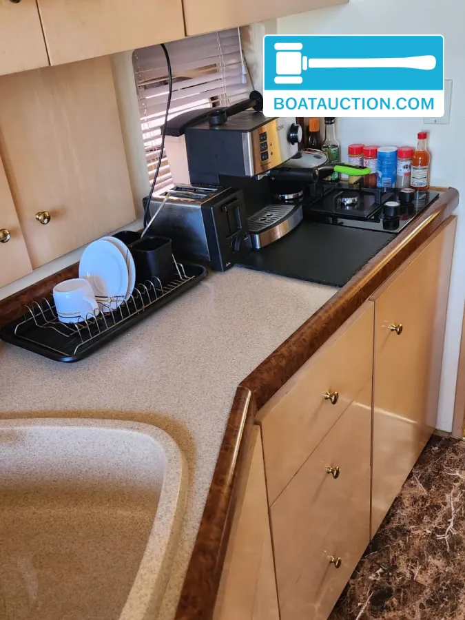 foto: 12 Carver Mariner 350