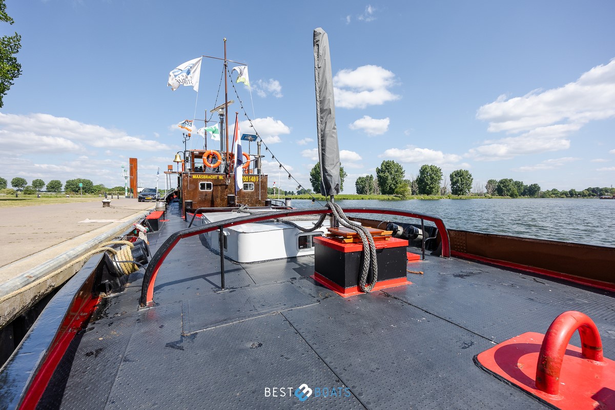 foto: 57 Sleepboot Limburgia