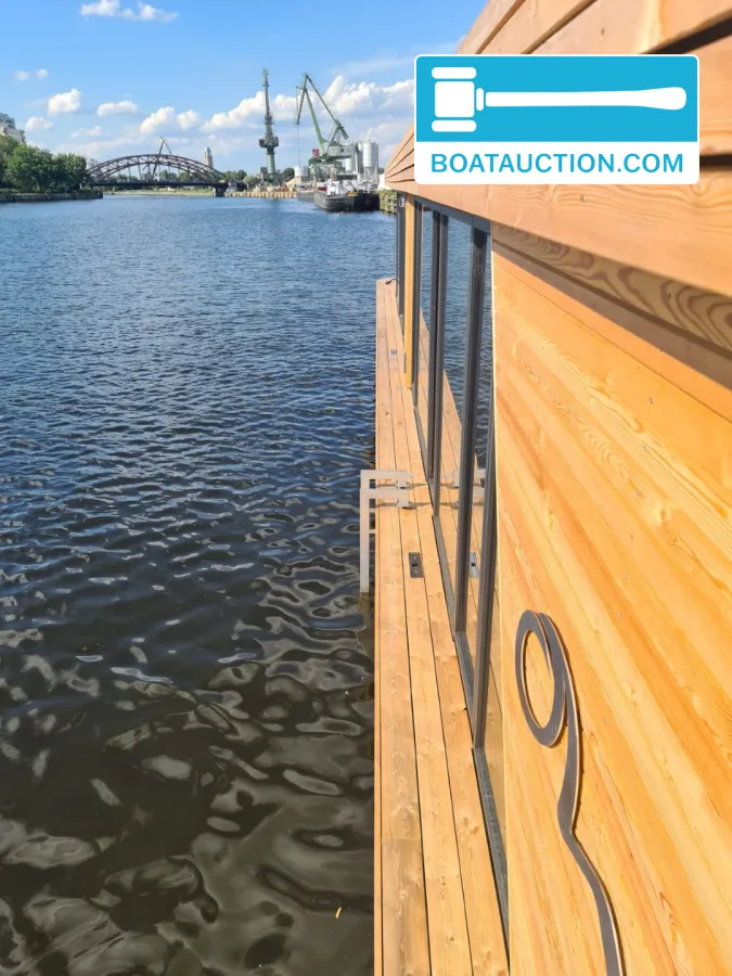 foto: 124 WSM Hausboot