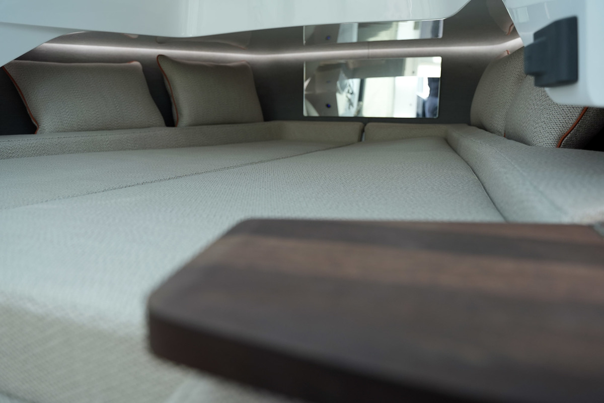 foto: 44 Axopar 37 XC Cross Cabin