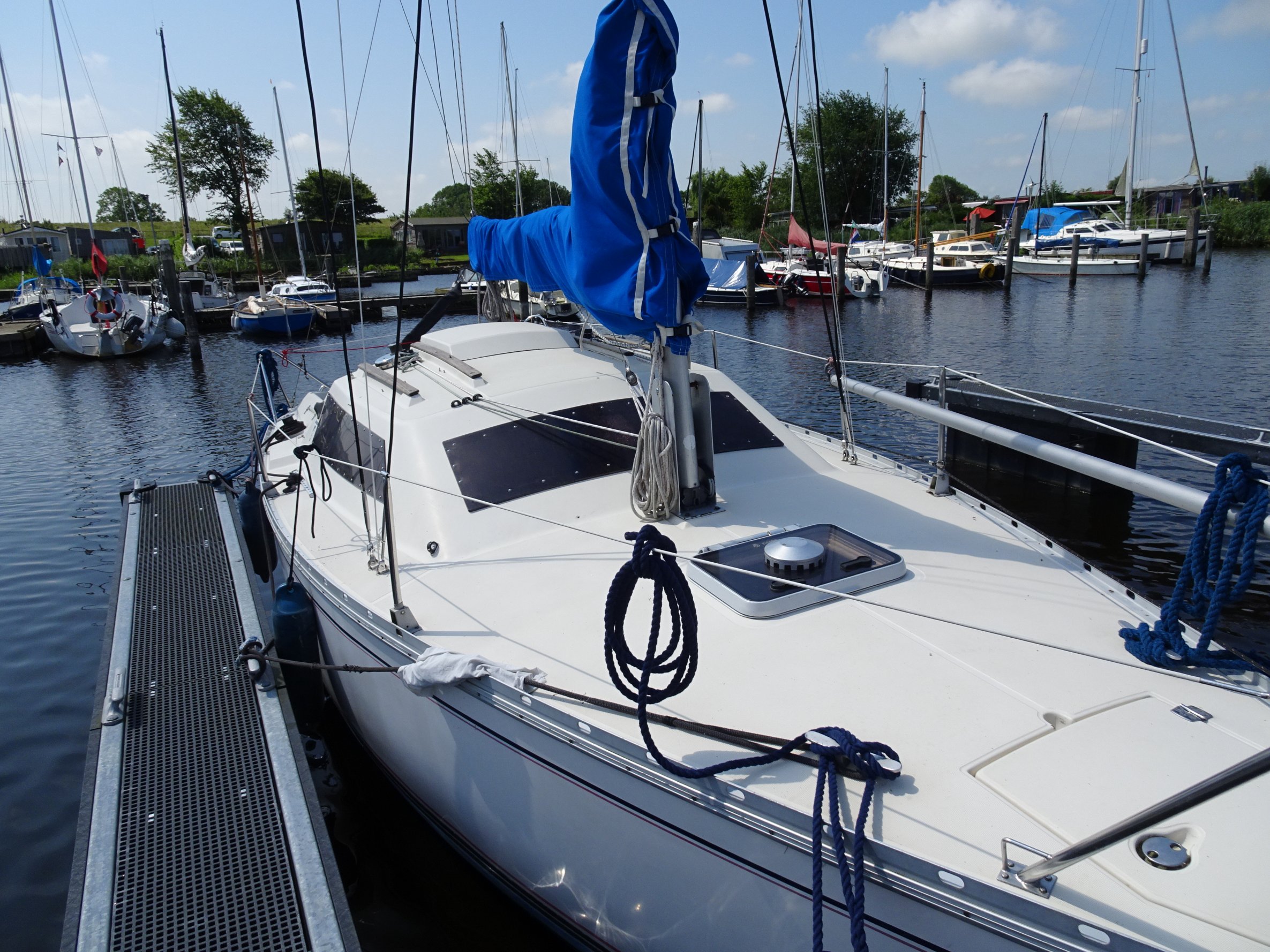 foto: 4 Jeanneau Tonic 23