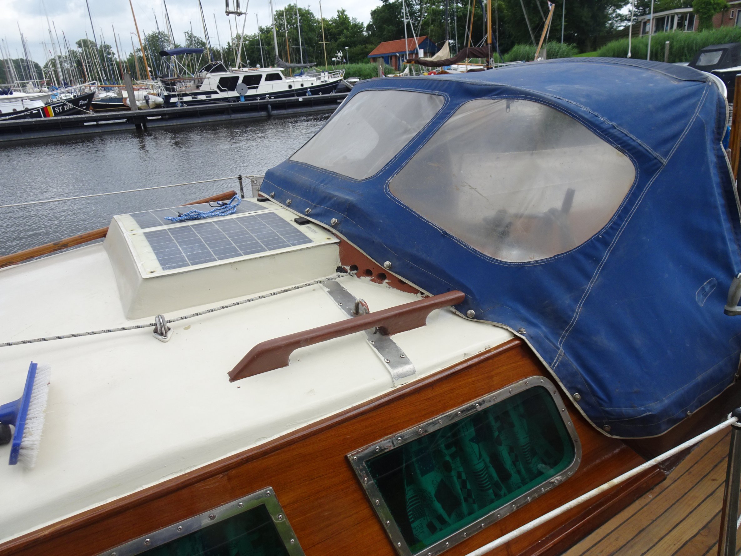 foto: 18 Defender 32