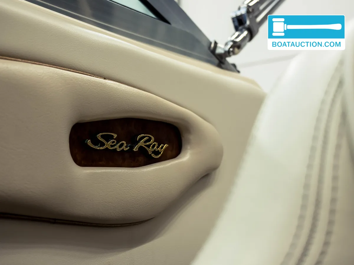 foto: 30 Sea Ray 200 Signature