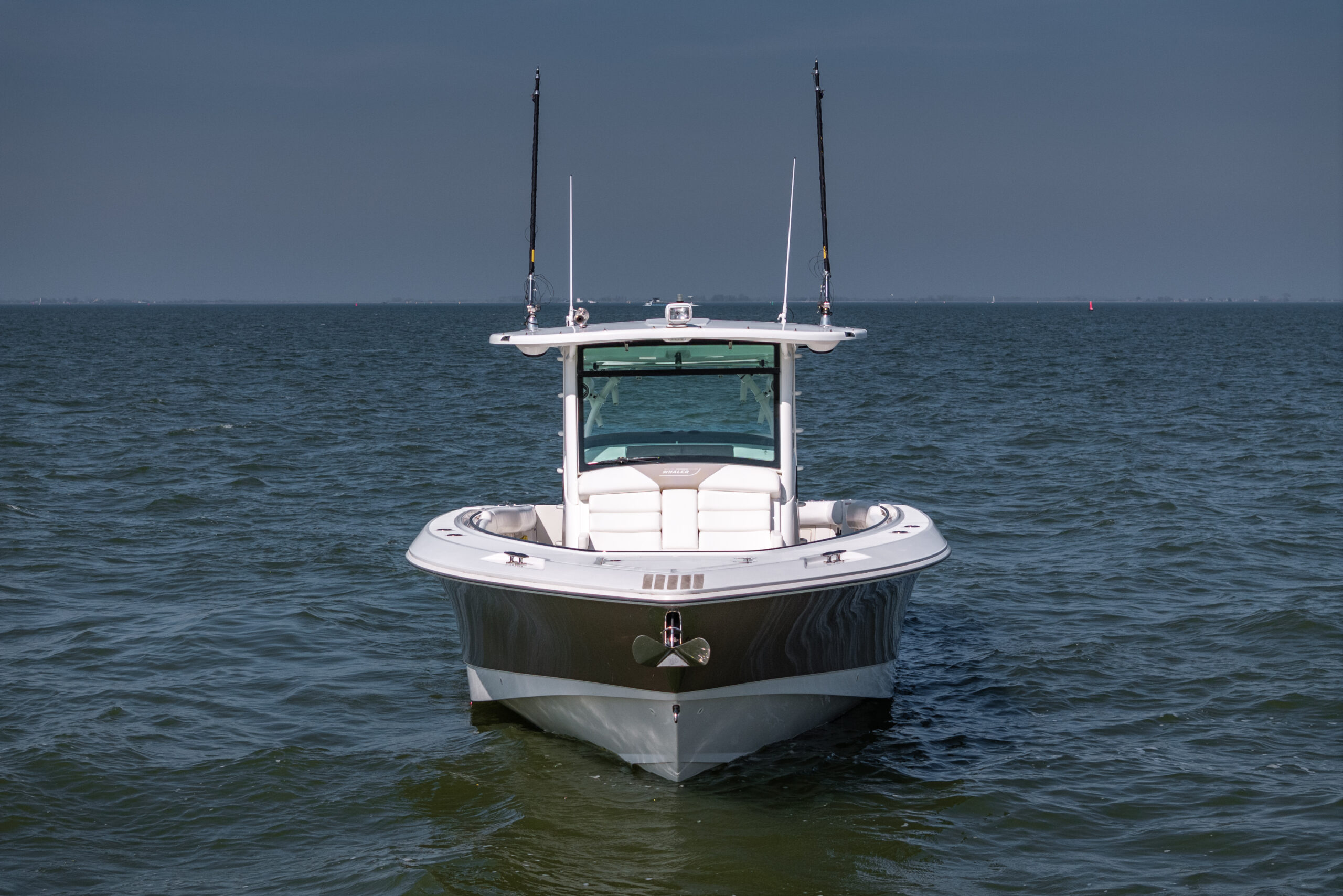 foto: 90 Boston Whaler 370 Outrage