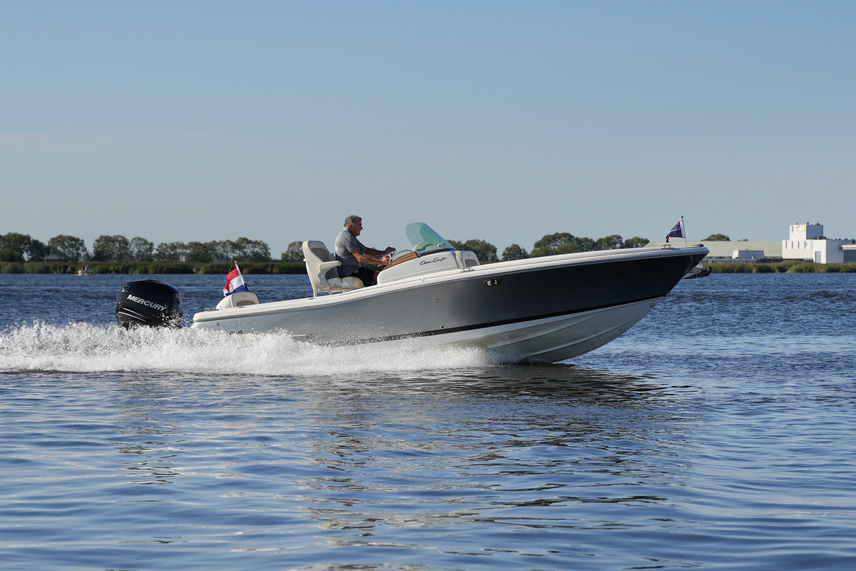 foto: 32 Chris Craft Catalina 23