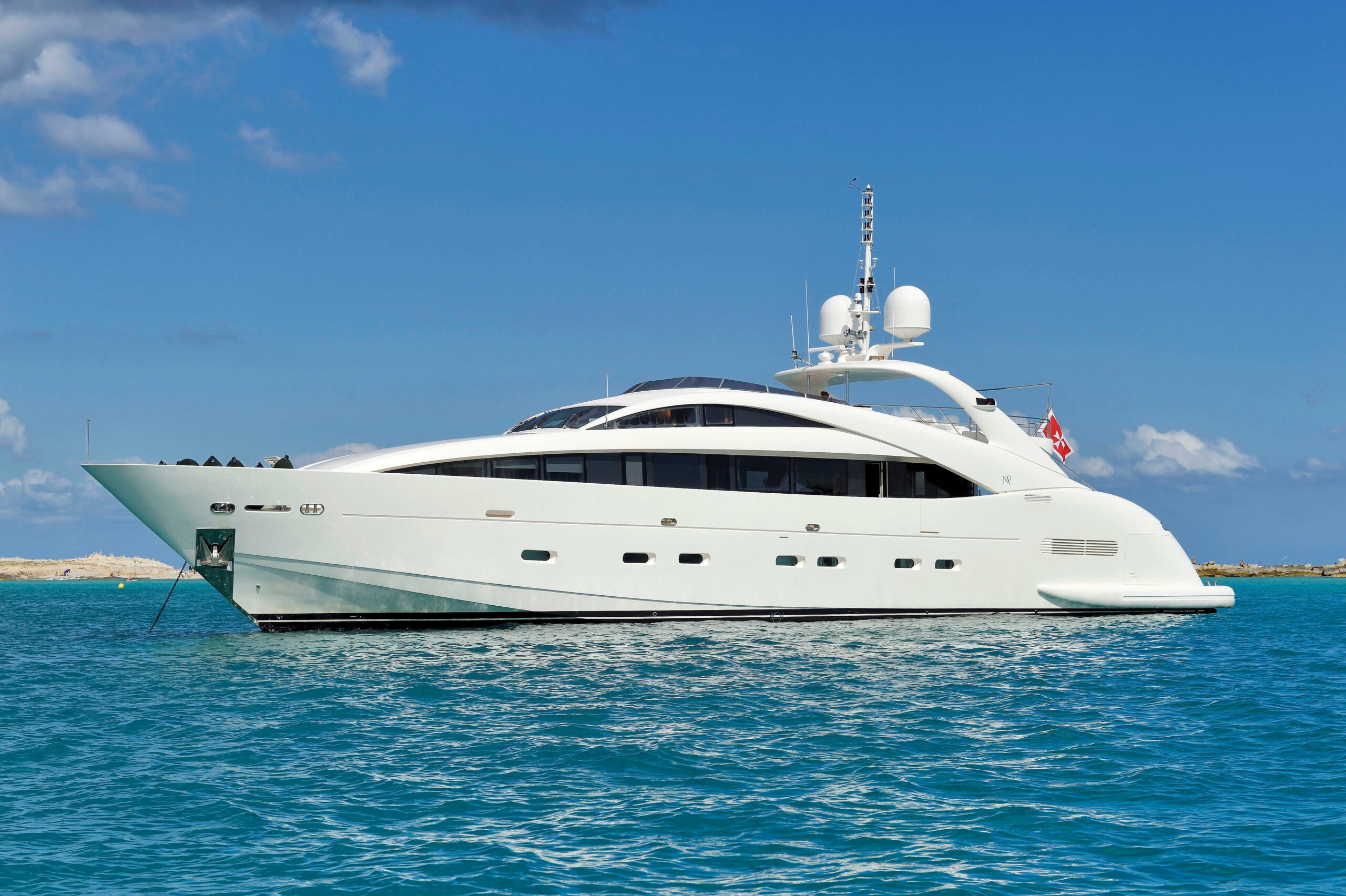 hoofdfoto: 1 ISA 120 M/Y Whispering Angel