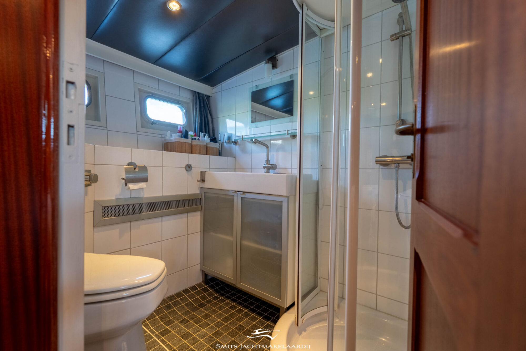 foto: 63 Van der Valk Valk Vitesse 54 Stabilizers
