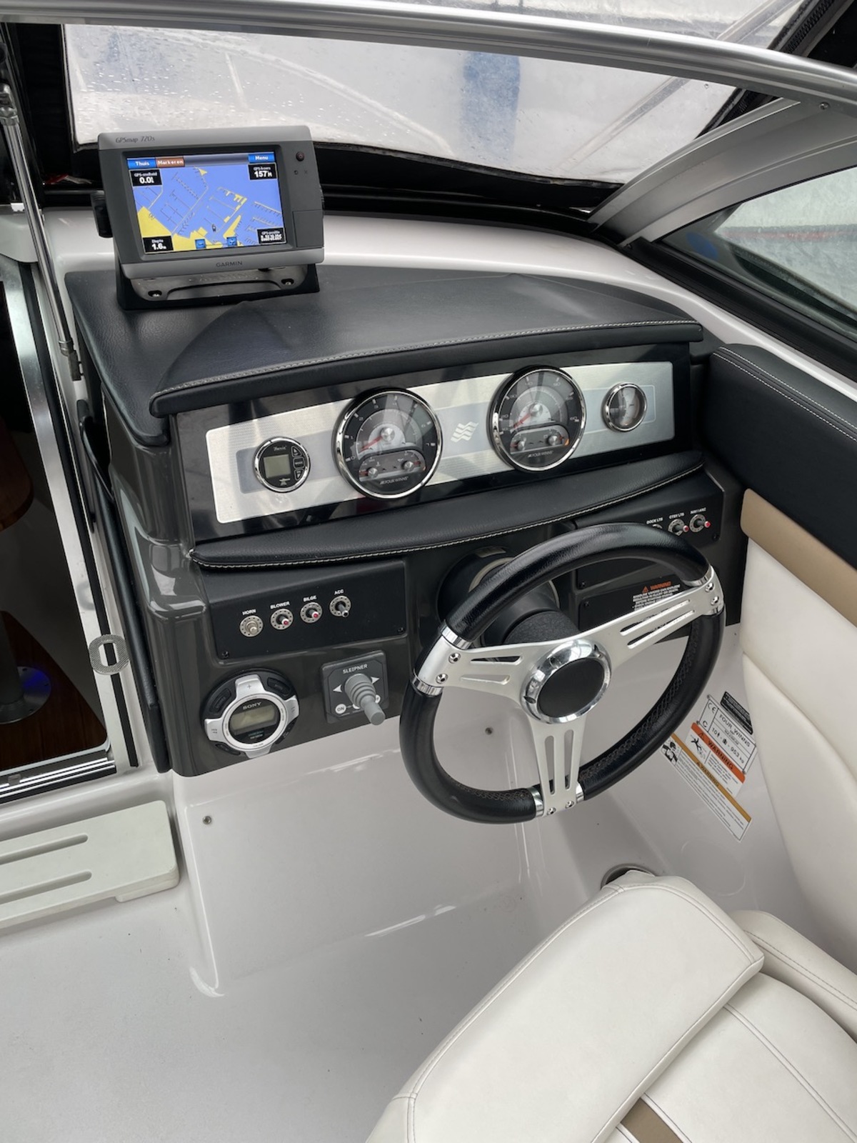 foto: 14 Four Winns 265 S