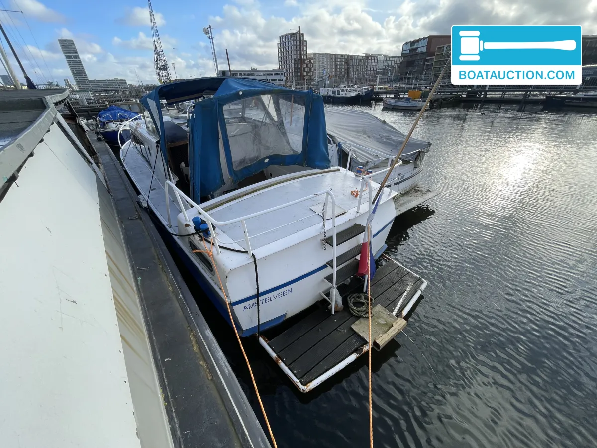 foto: 13 Motorboat 900