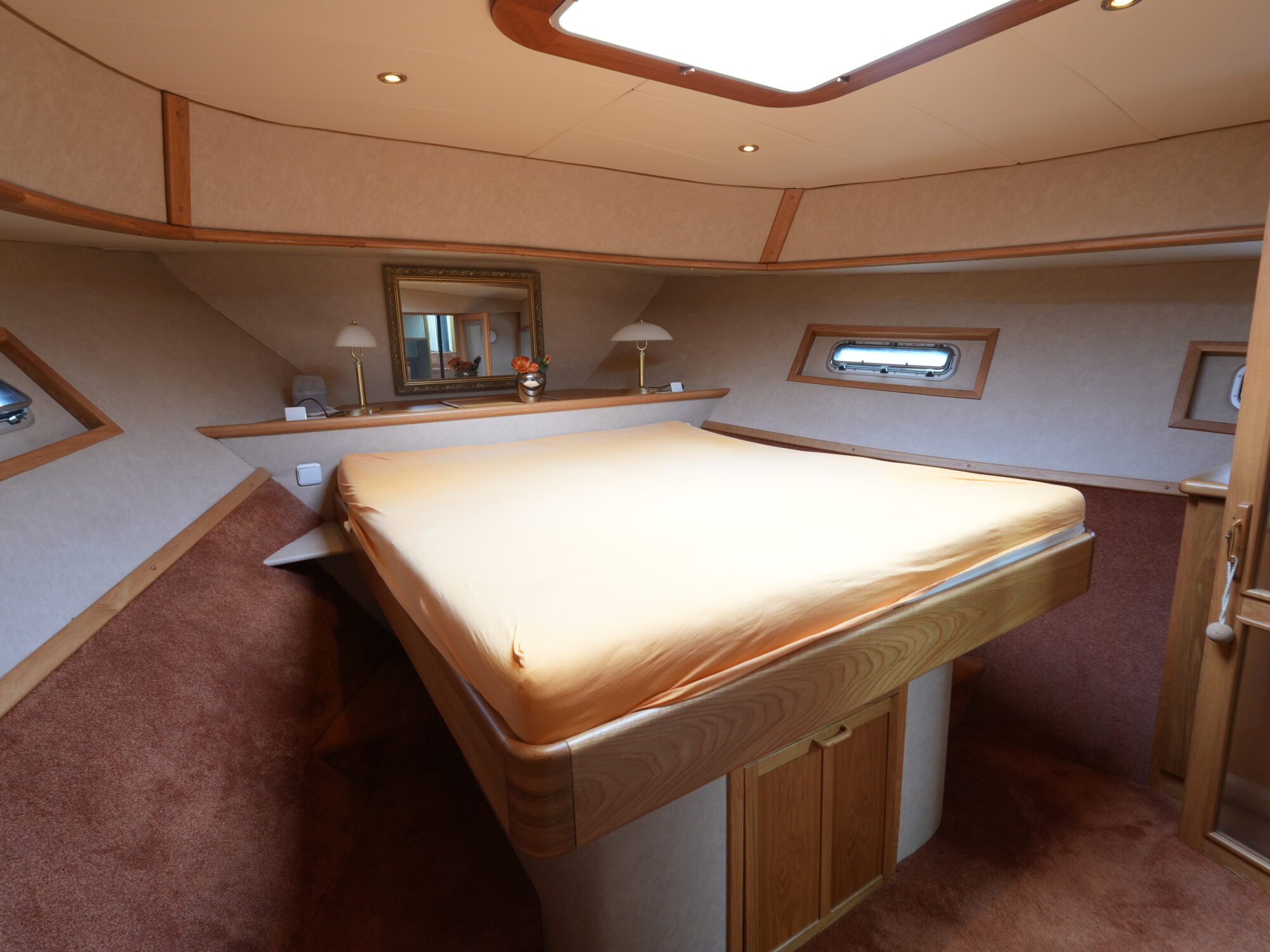 foto: 103 Kajuitzeilboot 700