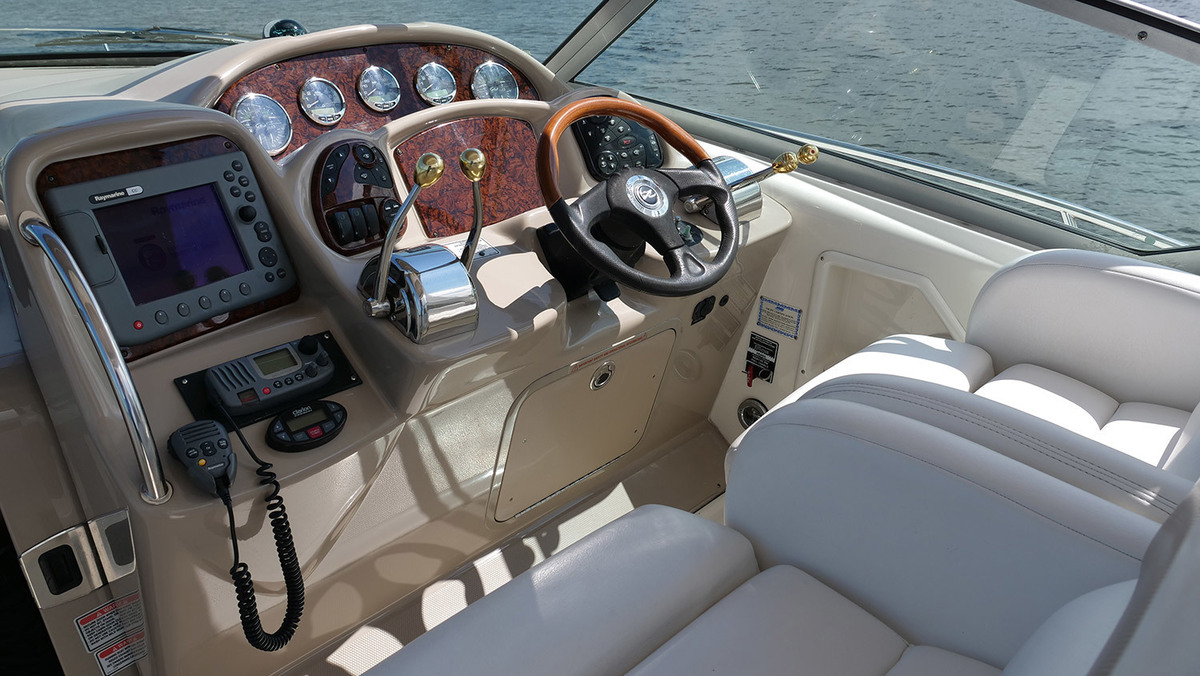 foto: 85 Sea Ray 340 Sundancer