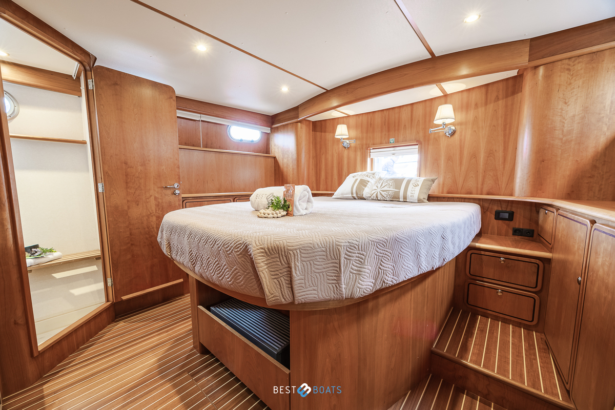 foto: 40 Linssen Grand Sturdy 430 AC Mark II