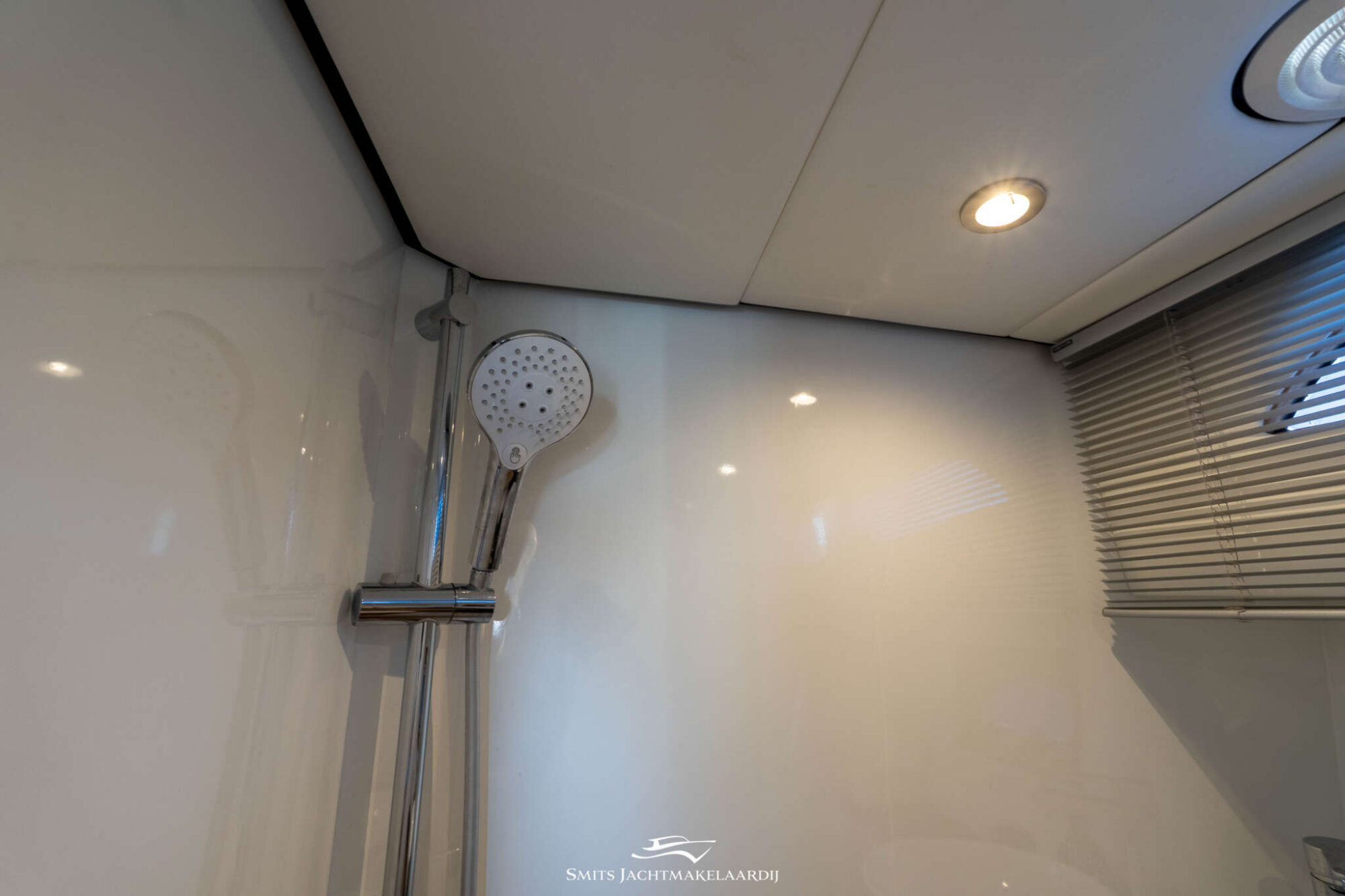 foto: 55 Crown yachts Crown Keyzer C107 Cabrio
