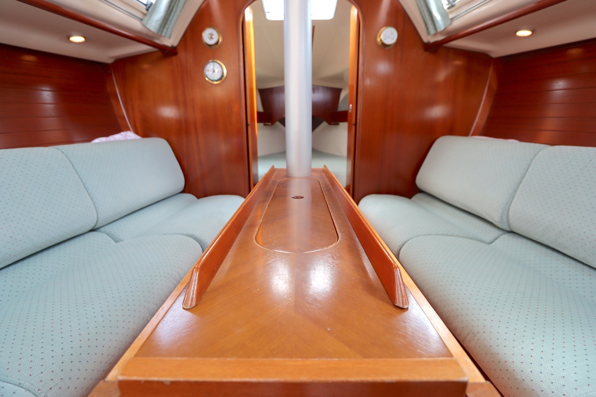 foto: 32 Beneteau Oceanis 300