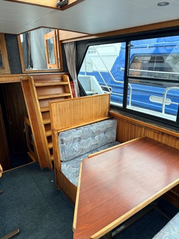 foto: 17 Powerline 1300