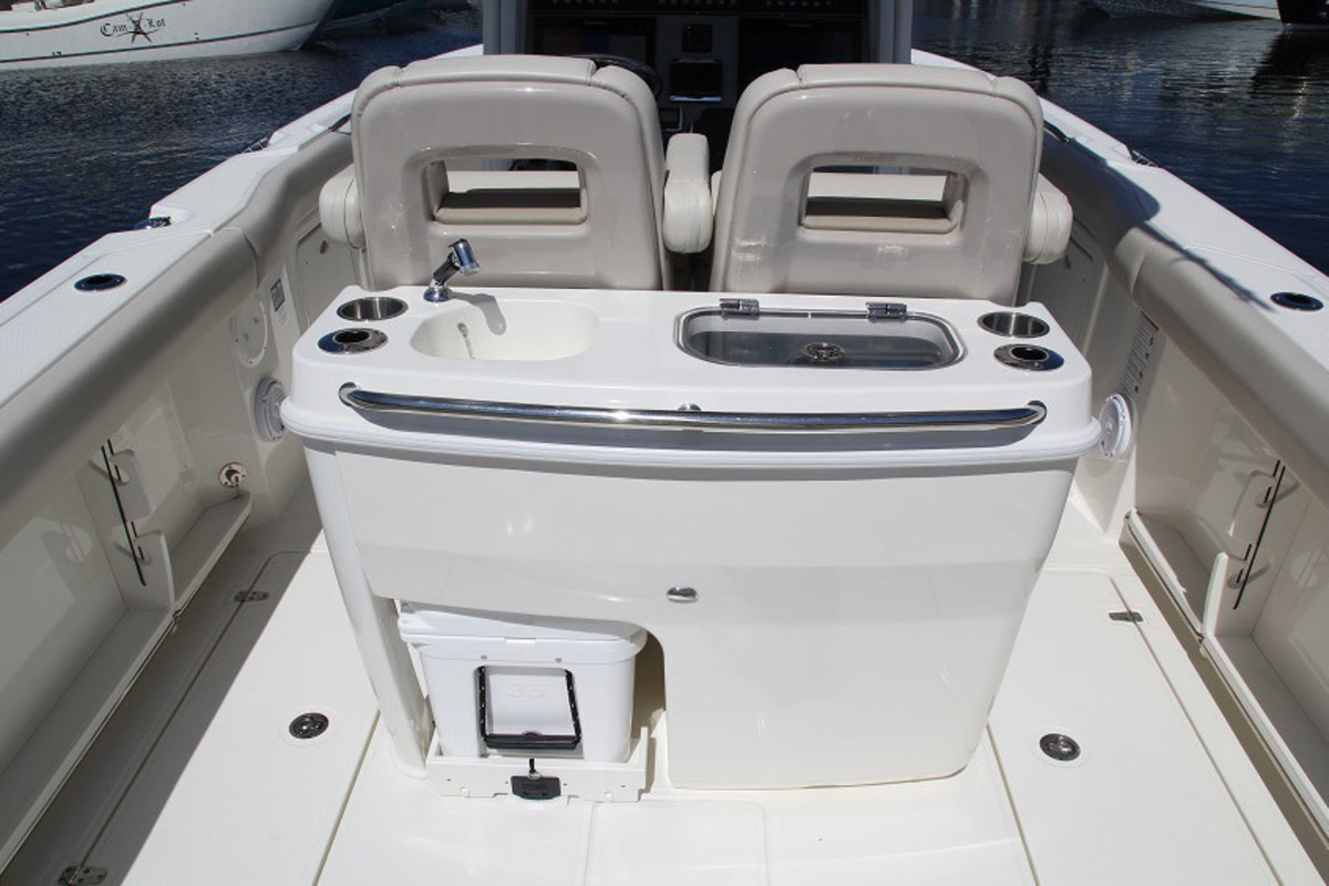 foto: 14 Boston Whaler 280 Outrage