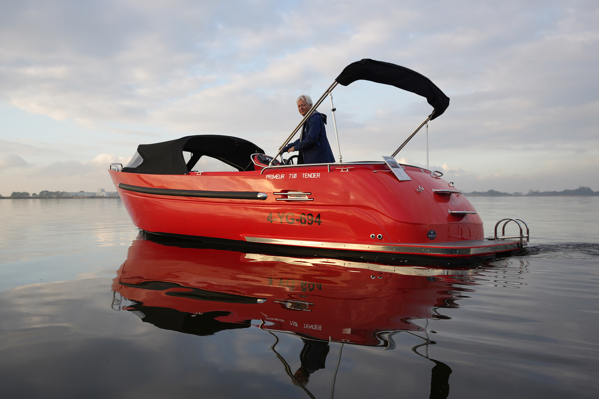 foto: 31 Primeur 710 Tender