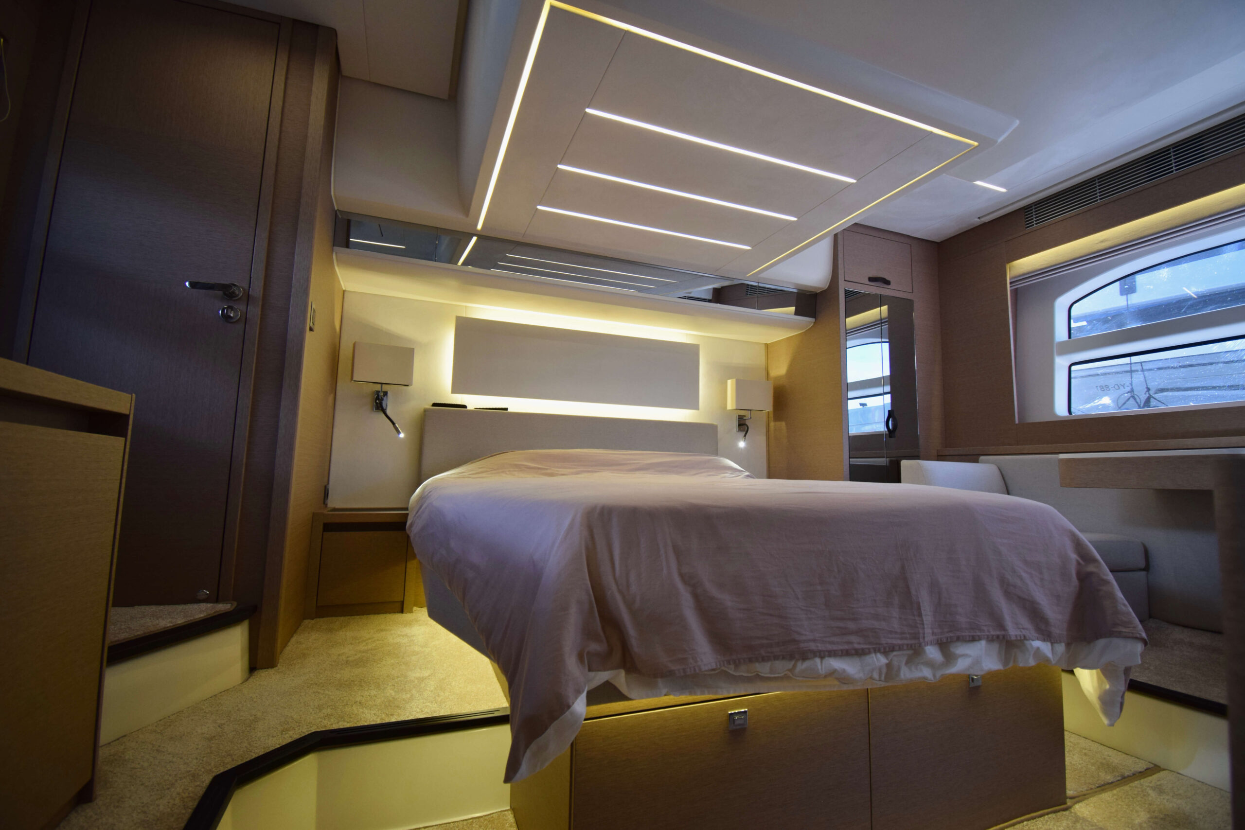 foto: 34 Prestige 590 Flybridge #19