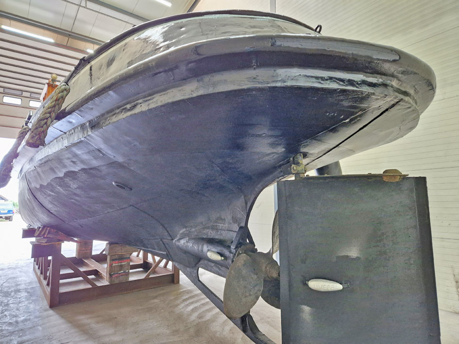 foto: 37 Motorsleepboot 13.90, IJssel