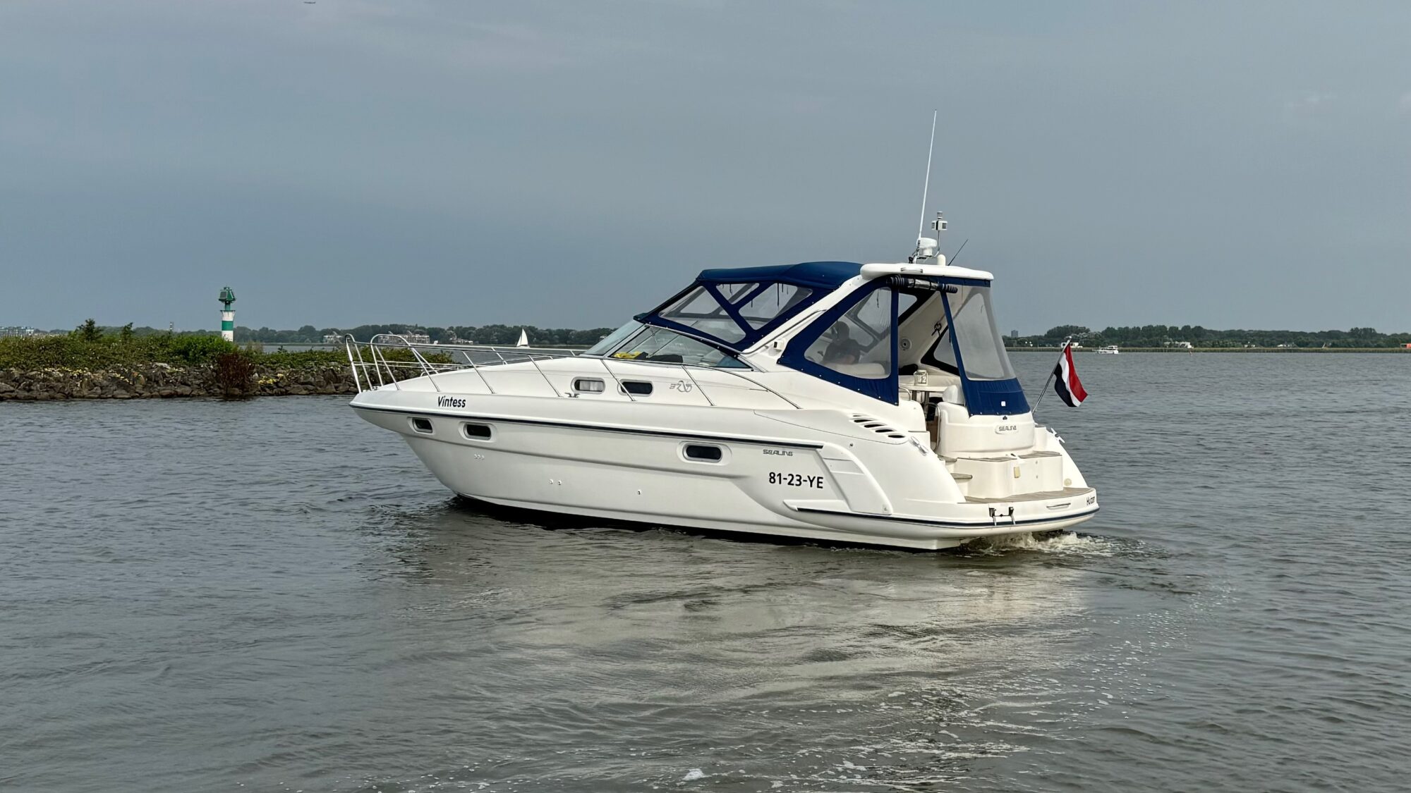 foto: 26 Sealine Sealine S37